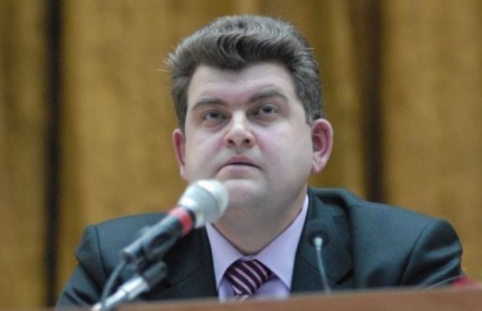 «Наконец-то!»: в АлтГУ прокомментировали снятие с экс-декана юрфака Виталия Сорокина обвинения во взяточничестве