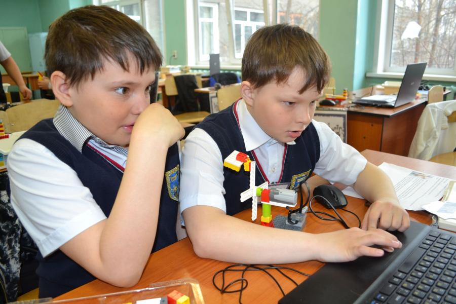 В детский технопарк в Алтайском крае войдут четыре дома детского творчества