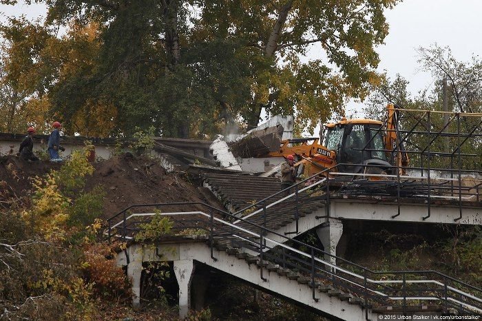 Лестницу Казаринова в Нагорном парке все же сломали