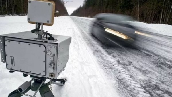 Не тронь, посадим. Алтайским водителям напомнили о наказании за порчу дорожных камер