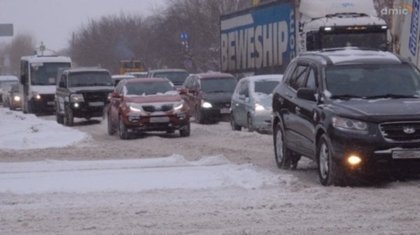 Барнаул встал в вечерних восьмибальных пробках