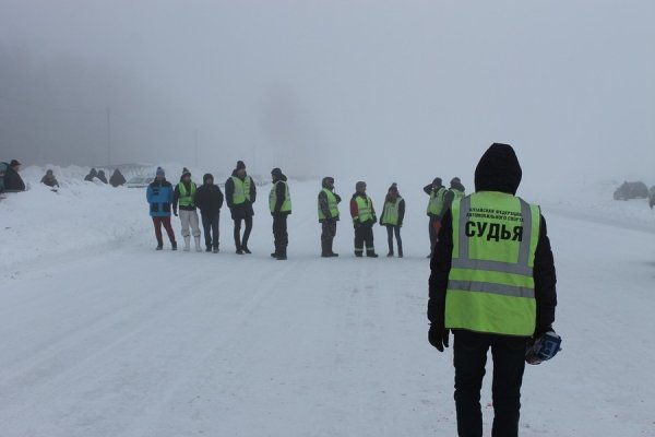 За туманами: как в Барнауле прошел чемпионат Алтайского края по зимним трековым гонкам