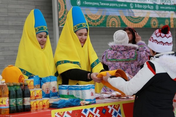 Алтайский губернатор сжег чучело и испек блины