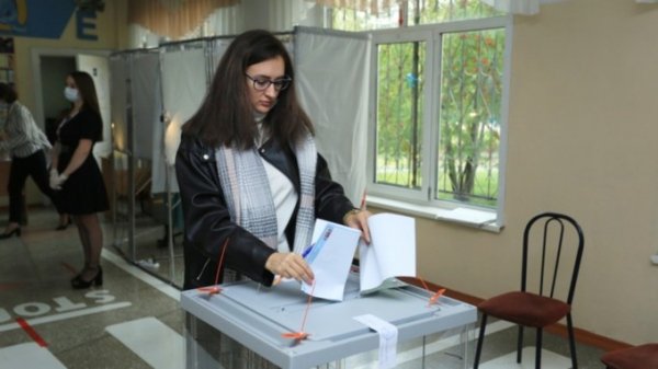 "Единая Россия" набирает почти 50% голосов на выборах в Госдуму