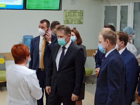 Министр здравоохранения РФ Михаил Мурашко прибыл в Алтайский край