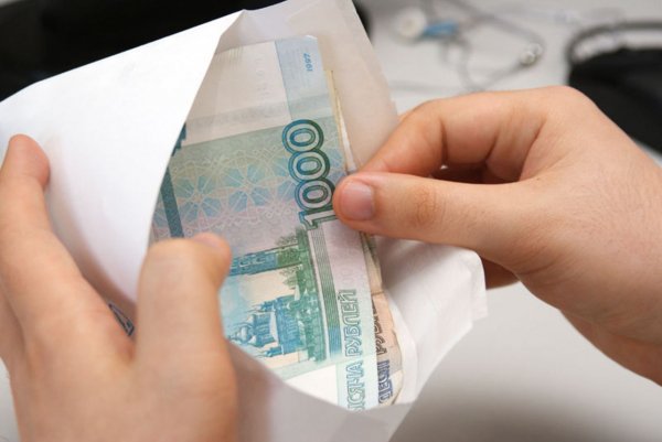 Почти половина россиян готовы получать "серую" зарплату