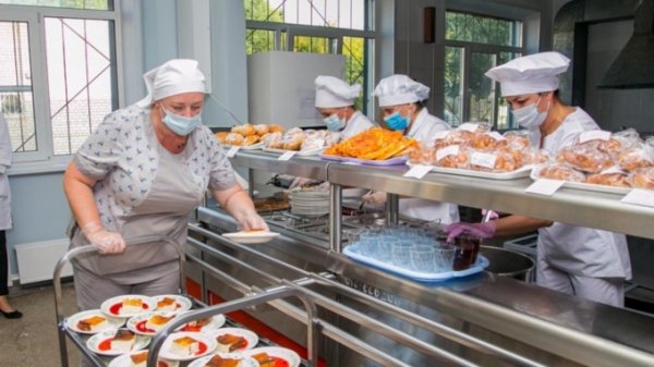 В барнаульских школах усилят родительский контроль за питанием