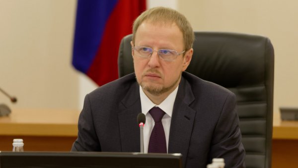 «Все легкое уже решено давно»: губернатор Томенко жестко раскритиковал алтайский минздрав