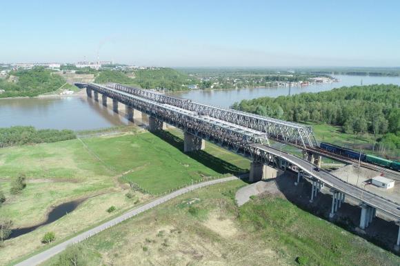 20 октября откроют движение по Старому мосту