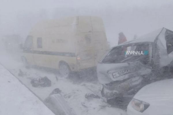 Барнаулец получил реальный срок за смертельную аварию с участием 15 машин