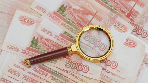 Семьям со школьниками предложили ежегодно выплачивать по 20 тысяч рублей
