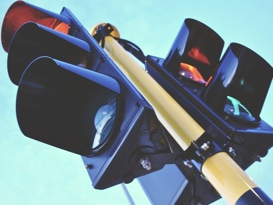 Новые светофоры установили на трех перекрестках в Барнауле