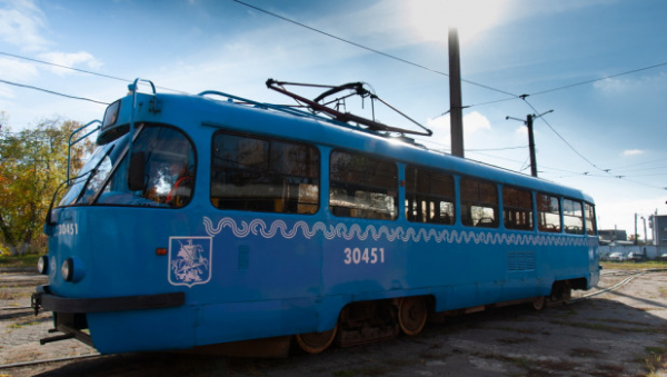 Барнаульские депутаты отправили пять «собянинских трамваев» в Бийск
