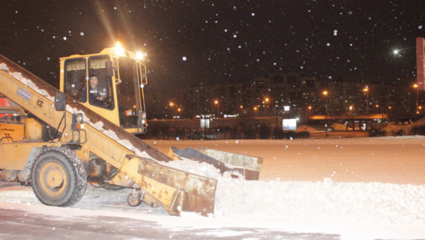 «Убрать кучу снега». В Барнауле по дням расписали, какие улицы руками и машинами очистят до Нового года