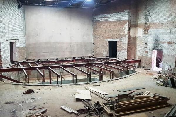 Как проходит реконструкция концертного зала Алтайского музыкального колледжа - KP.Ru