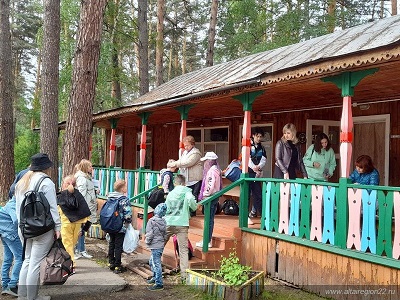 В Алтайском крае детские оздоровительные лагеря приняли первых гостей