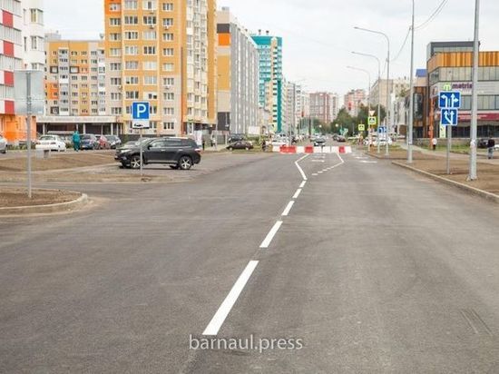 Новую дорогу на улице Сиреневой открыли в Барнауле