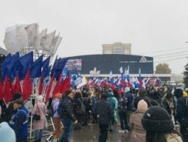 На Сахарова прошел митинг-концерт в поддержку референдумов