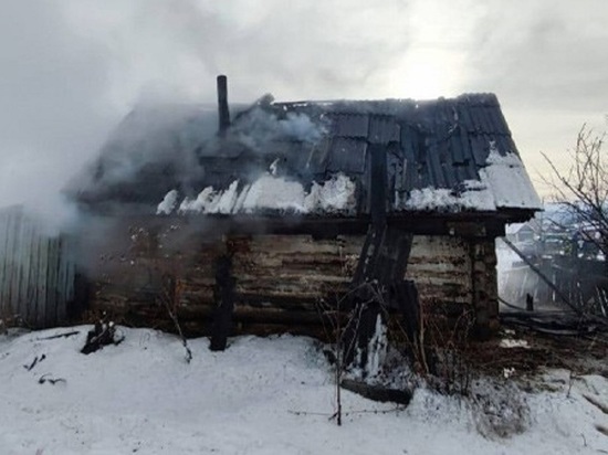 Житель Алтая погиб на пожаре из-за непотушенного окурка