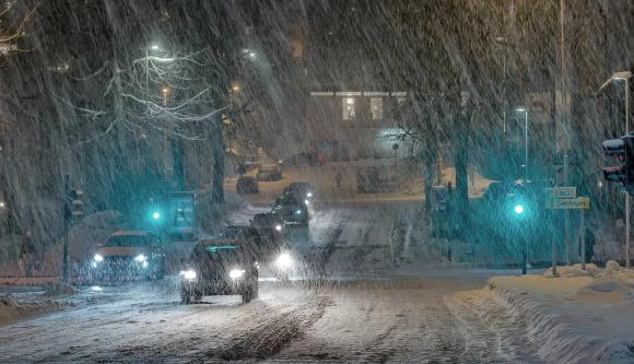 Жителей Алтайского края предупреждают о снеге и гололелице