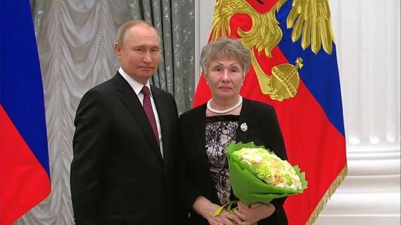 Врач-анестезиолог-реаниматолог из Барнаула удостоена звания «Заслуженный врач РФ»