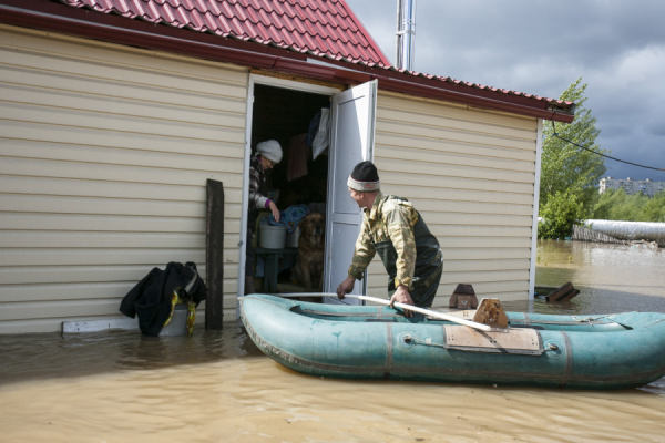 Дайте лодку! Как жители Бийска встречали страшное наводнение на чердаках — исторический фоторепортаж altapress.ru