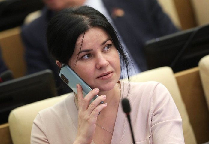 Кто из сибирских депутатов ГД после каникул может расстаться с мандатом?