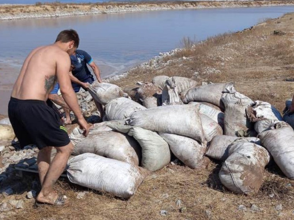 Житель Алтайского края выловил более трех тонн ценных рачков артемии