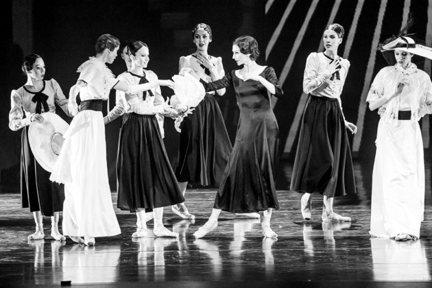 Новосибирцы оценивают звёзд Большого театра на сцене НОВАТа
