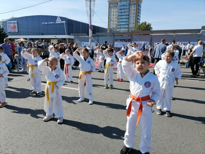 Рок, стимпанк и ММА. Куда сходить на День города в Барнауле и где прогремят салюты