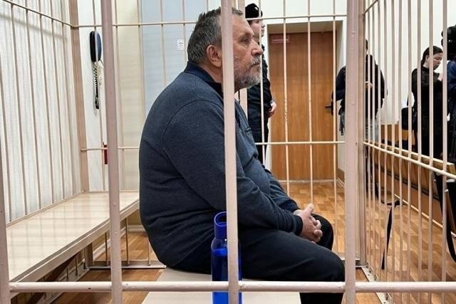 Суд изменил меру пресечения экс-главе театра «Красный факел»