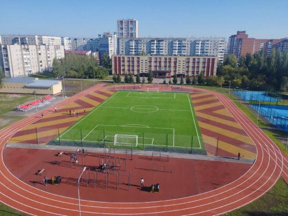 В Барнауле открыли «умную» спортивную площадку за 51 млн рублей